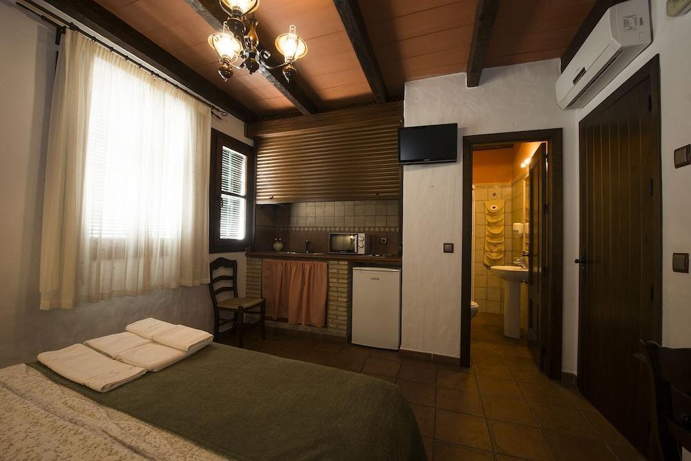 Hostal Torre De Guzman Conil De La Frontera Exterior foto