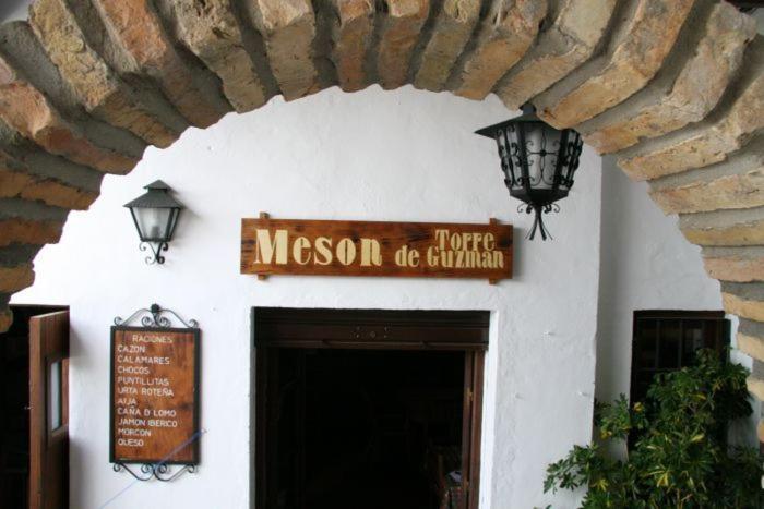 Hostal Torre De Guzman Conil De La Frontera Exterior foto