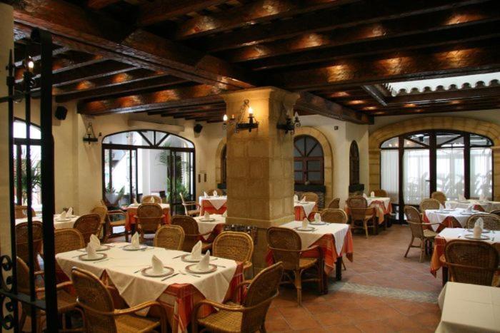 Hostal Torre De Guzman Conil De La Frontera Exterior foto